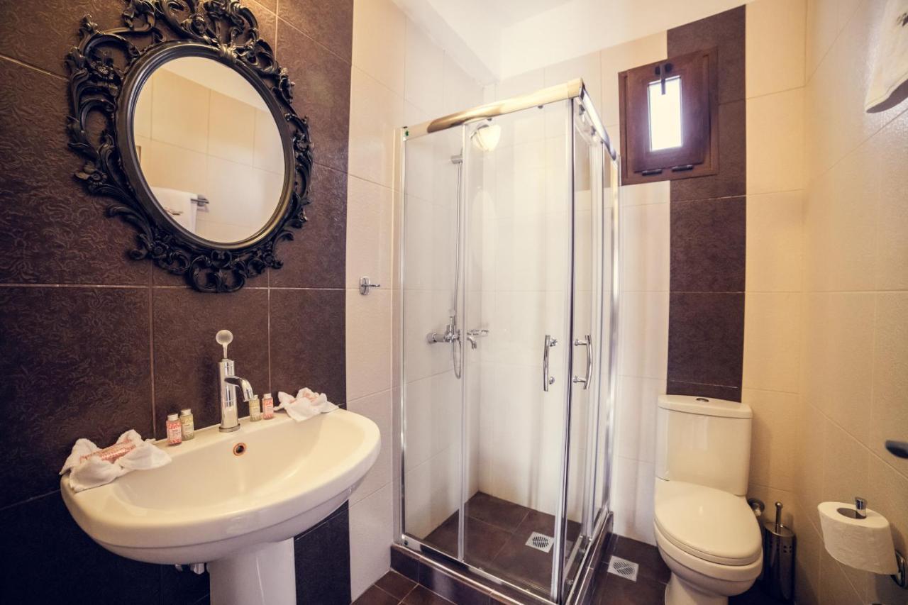 Paroraia Otel Ángistron Dış mekan fotoğraf