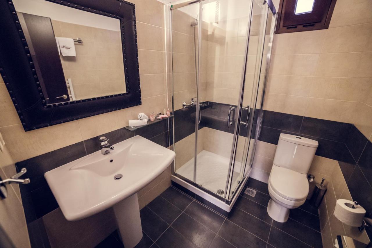 Paroraia Otel Ángistron Dış mekan fotoğraf